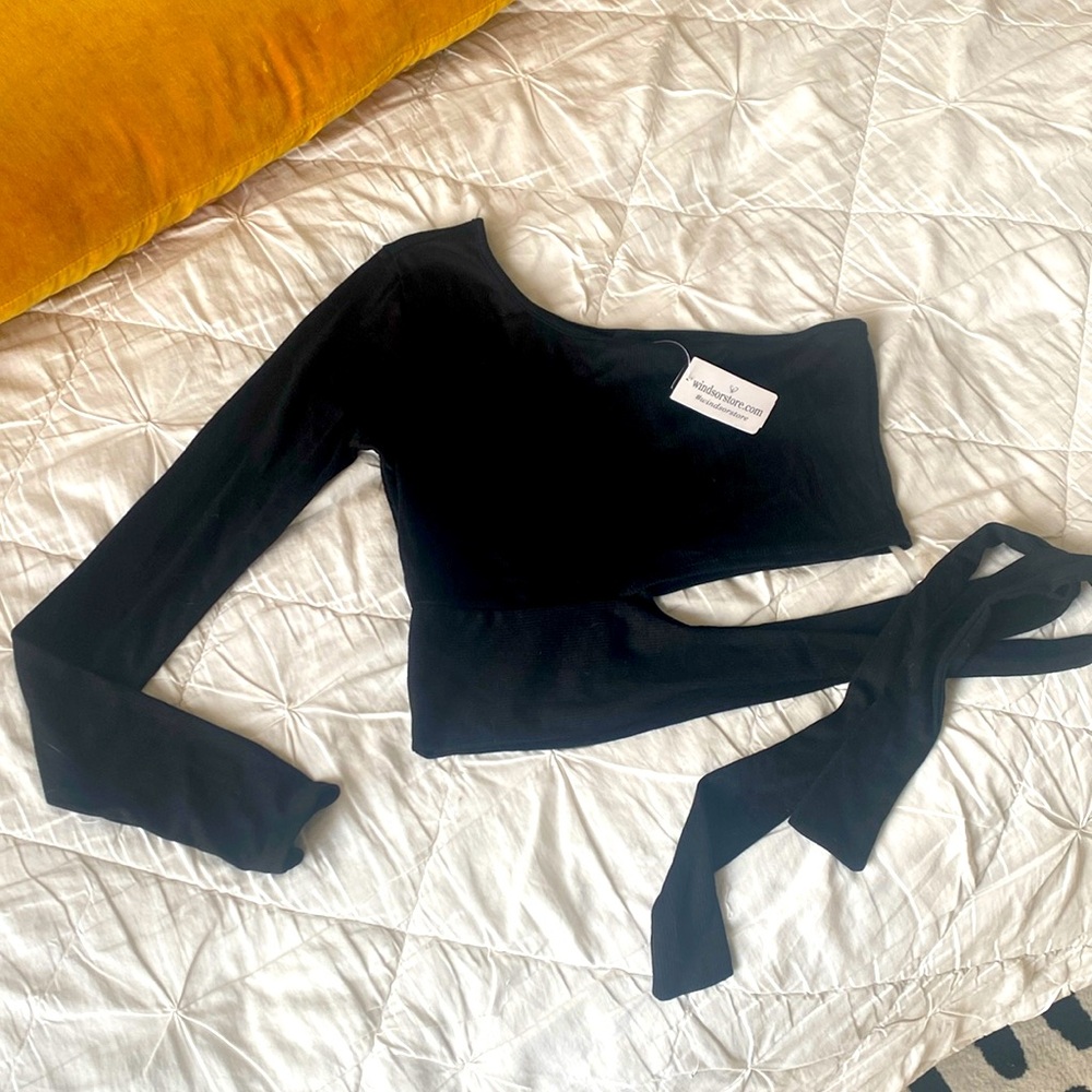 Windsor crop top black with bow